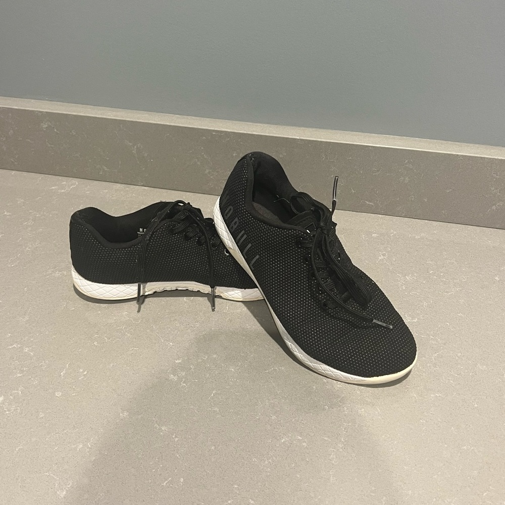 NO BULL Cross Trainers W8.5/M7
